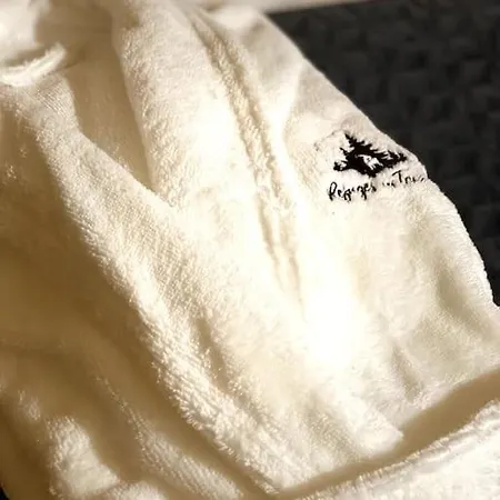 Le Familial - & Sauna - Serviettes - Peignoirs - Lits Faits - Menage Inclus Chalet Rochesson