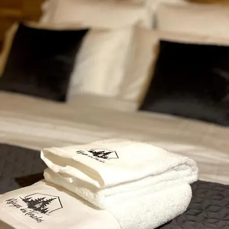 Chalet Le Familial - & Sauna - Serviettes - Peignoirs - Lits Faits - Menage Inclus Rochesson