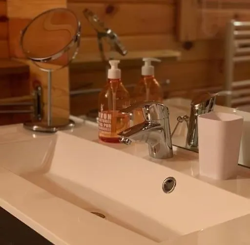 Le Familial - & Sauna - Serviettes - Peignoirs - Lits Faits - Menage Inclus * Rochesson