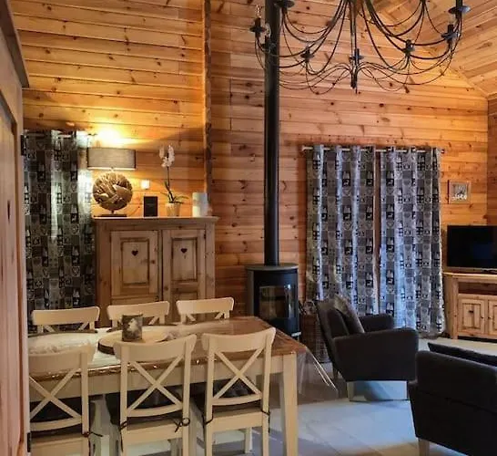 Le Familial - & Sauna - Serviettes - Peignoirs - Lits Faits - Menage Inclus Rochesson