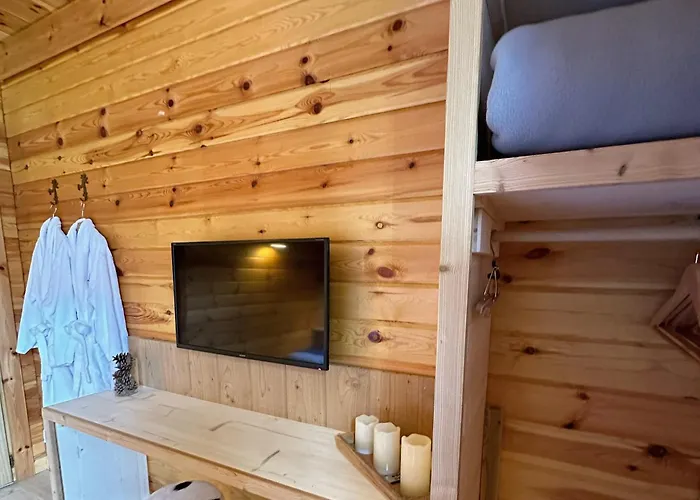 Le Familial - & Sauna - Serviettes - Peignoirs - Lits Faits - Menage Inclus *