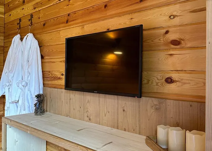 Le Familial - & Sauna - Serviettes - Peignoirs - Lits Faits - Menage Inclus Шале Rochesson